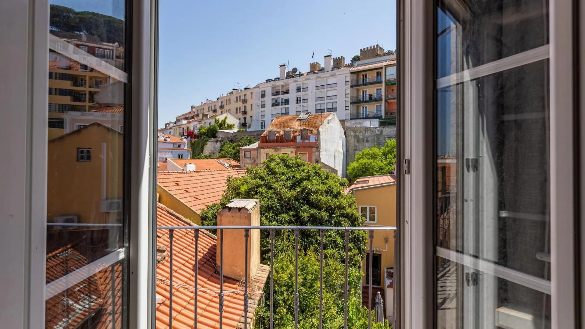 Gralhas Suites Lisboa 0*,  Portekiz